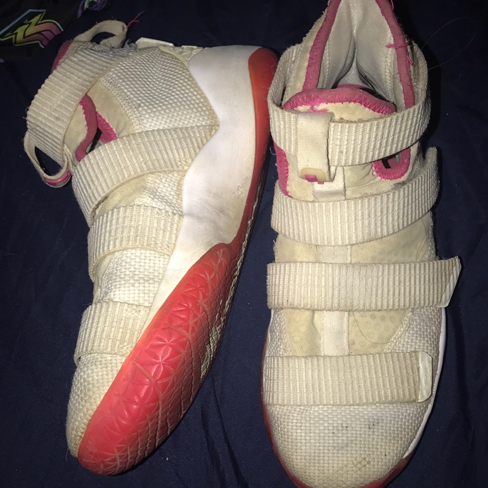Nike LeBrons soldier xi